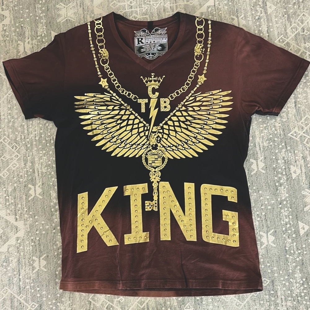 Rush Couture V Neck KING Graphic Tee Studs Crystals Brown Gold Foil Graphics